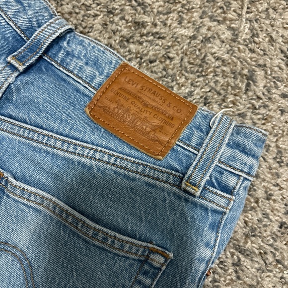 Levis Ribcage High Rise Jeans - Picture 3 of 7